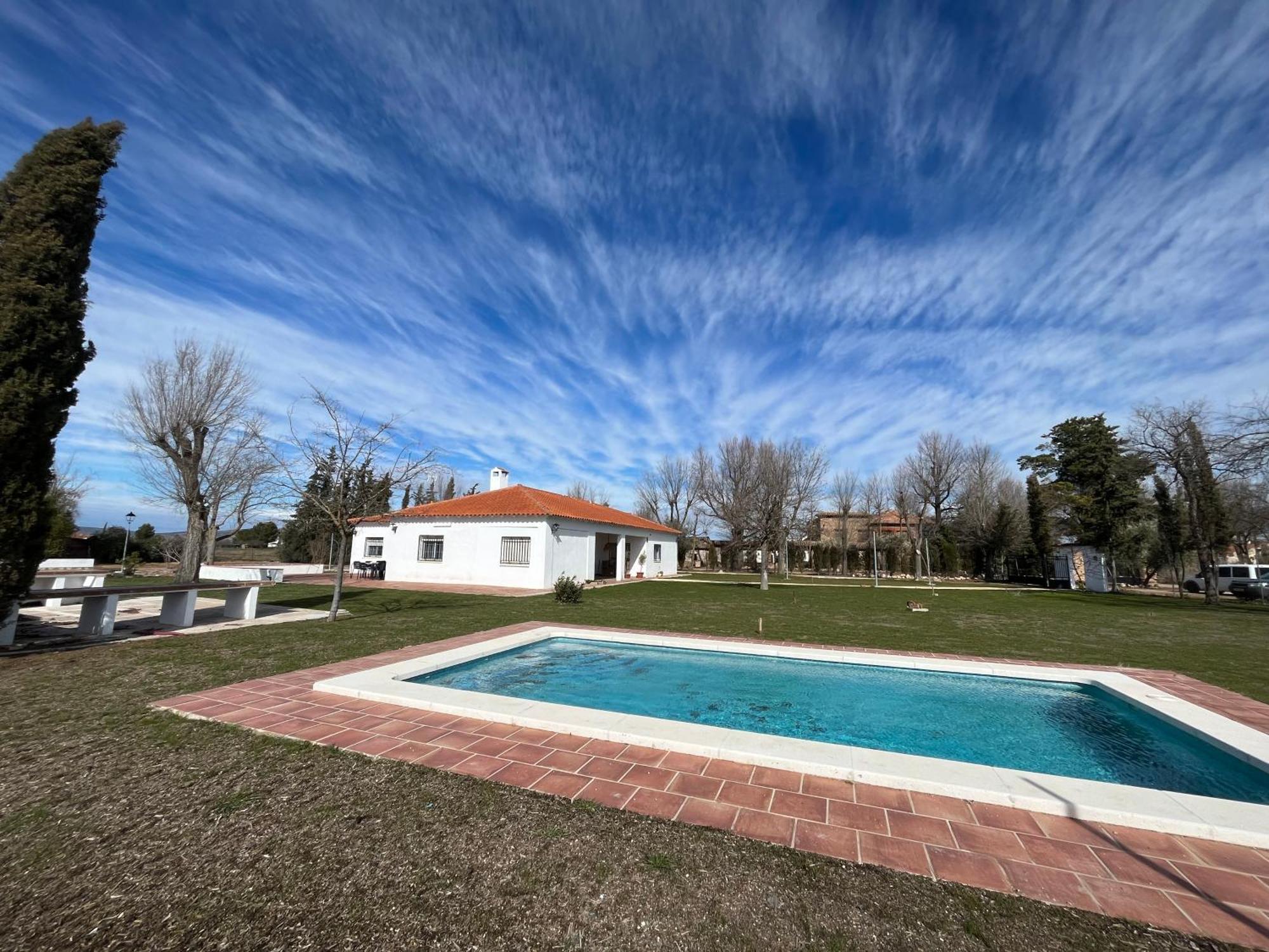 Villa Mercedes Argamasilla de Calatrava Exterior photo